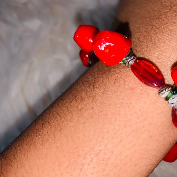 Two apple bracelets - Picture 2 of 8